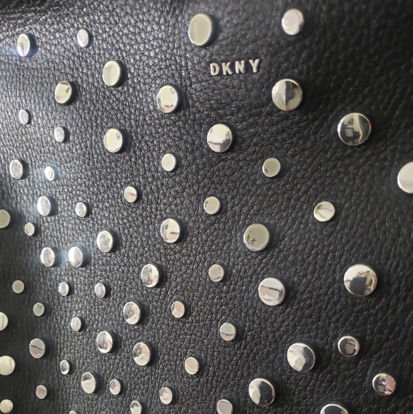 *NEW* DKNY Wes Hobo Bag - Picture 4 of 10